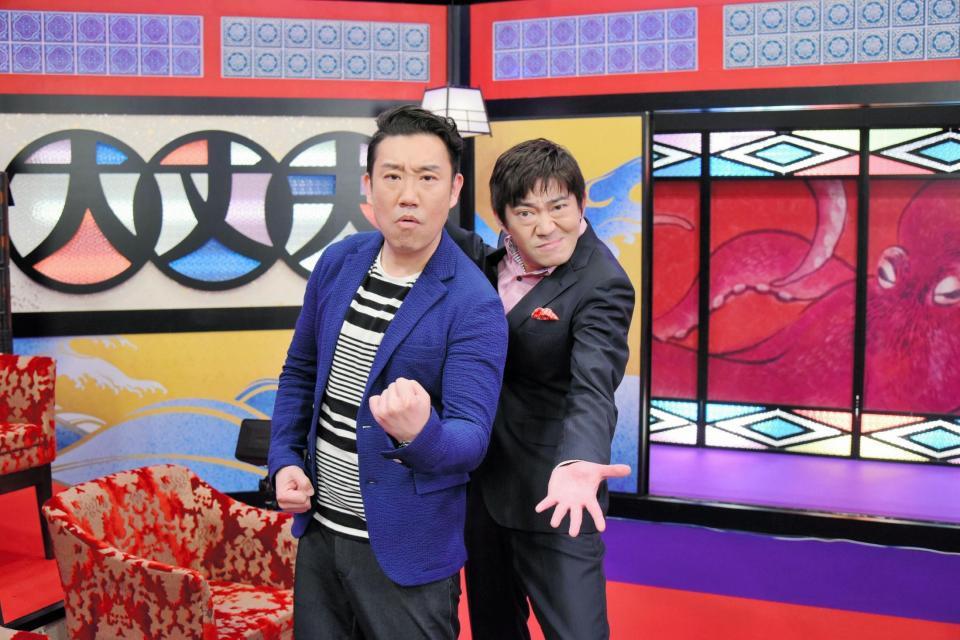 上西小百合衆院議員＆秘書に出演を呼びかけたメッセンジャーの黒田有（右）とあいはら雅一＝大阪市内