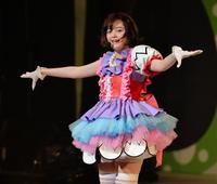 かわいらしい歌と踊りで会場を盛り上げた玉城ティナ＝新木場Ｓｔｕｄｉｏ　Ｃｏａｓｔ