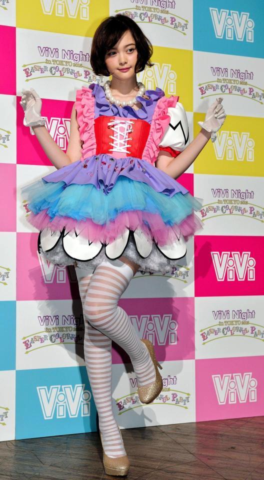 ショーの前に取材に応じる玉城ティナ＝新木場Ｓｔｕｄｉｏ　Ｃｏａｓｔ（撮影・田村亮介）