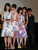 ＭＶお披露目イベントに登場した（左から）横山由依、加藤玲奈、島崎遥香、柏木由紀、大友啓史監督＝東京・新宿バルト９