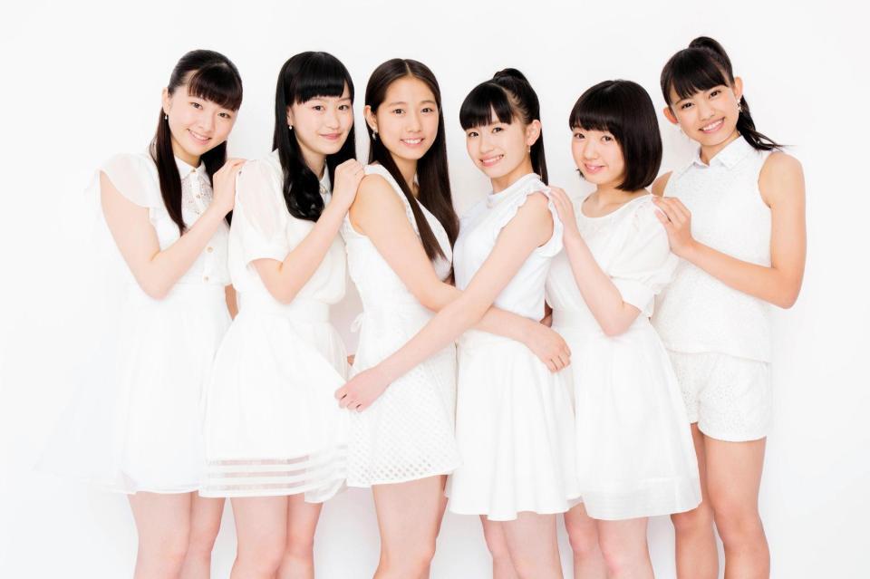ハロプロの新ユニット「つばきファクトリー」の（左から）小片リサ、新沼希空、谷本安美、浅倉樹々、山岸理子、岸本ゆめの