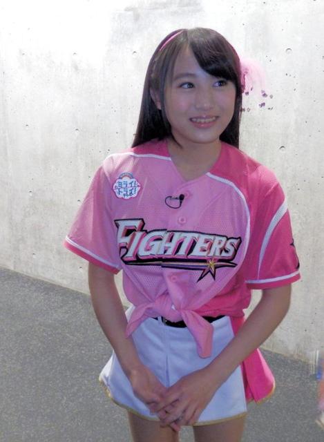 AKB坂口 ノーバン始球式に大喜び/芸能/デイリースポーツ online