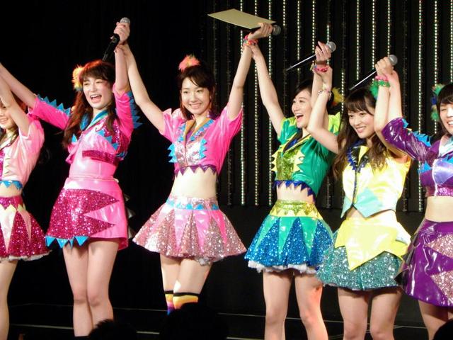 希少　全身タペストリー　柏木由紀　(2015HWC)　チームB Amazon.co.jp: 本物保証 超 AKB48 B.L.T 2008 07-WHITE36376