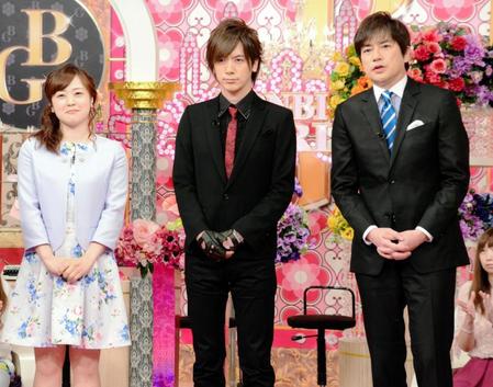 北川景子にプレゼントを届けることを明かしたＤＡＩＧＯ（中央）。左は日本テレビの水卜麻美アナウンサー、右はフリーの羽鳥慎一アナウンサー