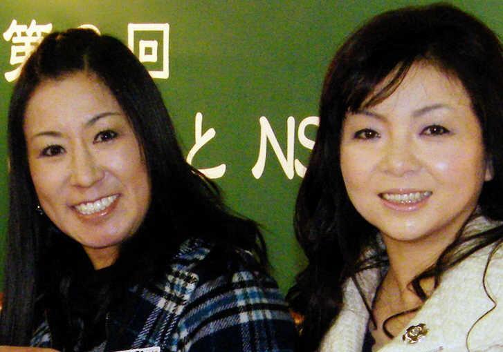 今いくよさんを悼んだ「ハイヒール」のモモコ（右）とリンゴ