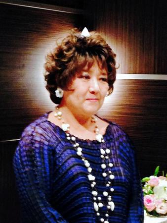 がんを治療しながら演奏活動に復帰したことを明かしたピアニスト・中村紘子＝東京・赤坂