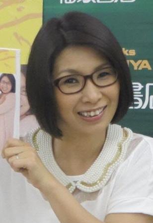 第３子の陣痛で病院に向かったことを報告したくわばたりえ