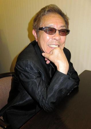 「勝ったら歌う！」とさらなる宣言した北島三郎＝東京競馬場