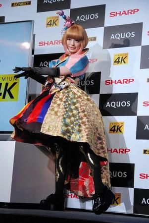 新橋まで運転したことを報告したきゃりーぱみゅぱみゅ＝東京・原宿クエストホール