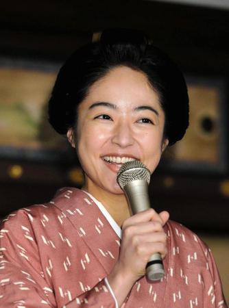 大河ドラマ「花燃ゆ」奥御殿編の見どころを話す井上真央＝東京・渋谷のＮＨＫ（撮影・佐々木彰尚）