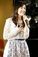 ソロ曲を披露する渡辺麻友＝東京・渋谷タワーレコード