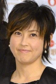 泥酔し頭部に打撲傷を負った岸谷香