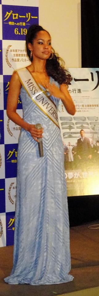 トークショーに登場したミス・ユニバース・ジャパンの宮本エリアナさん＝東京・月島