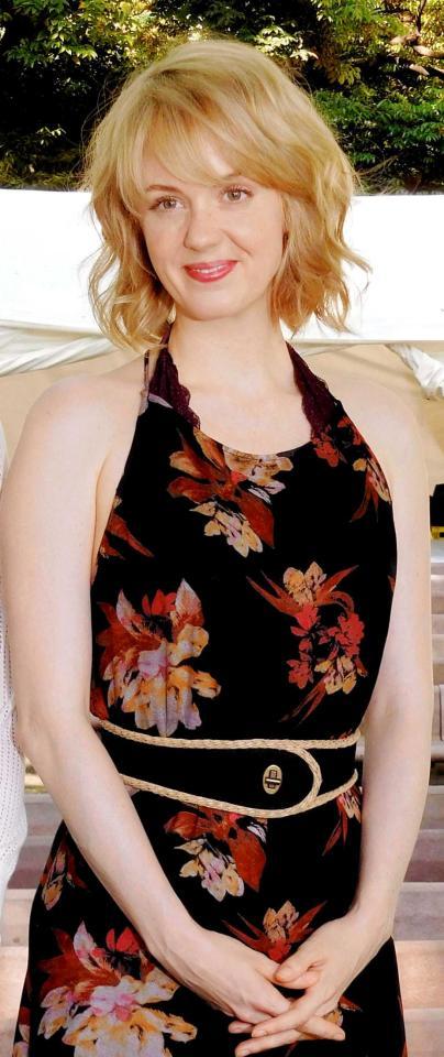 　米女優のシャーロット・ケイト・フォックス