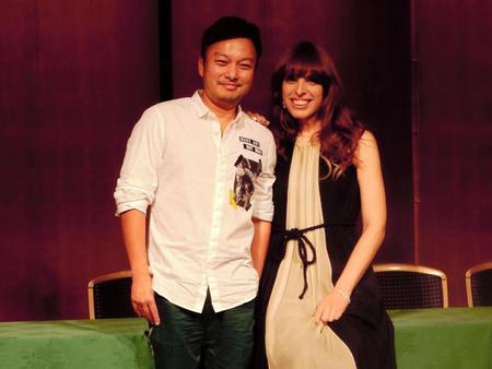 映画「ボヤージュ」の記者会見に出席したスカッド監督（左）とＩＶＡＮ＝東京・半蔵門