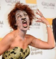 特殊メークで登場したＬｉＬｉＣｏ＝東京・汐留（撮影・村中拓久）