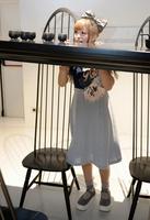 10日、イタリア・ミラノ万博の「日本館」を見学するきゃりーぱみゅぱみゅ（共同）