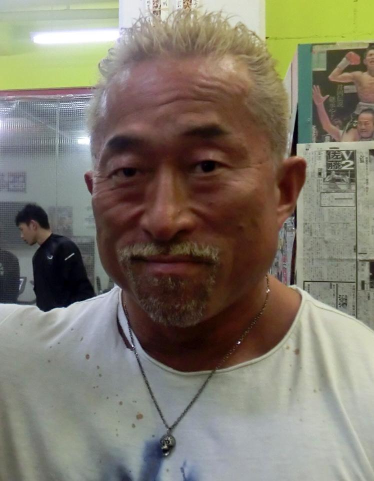 　スプーン曲げに成功した角田信朗