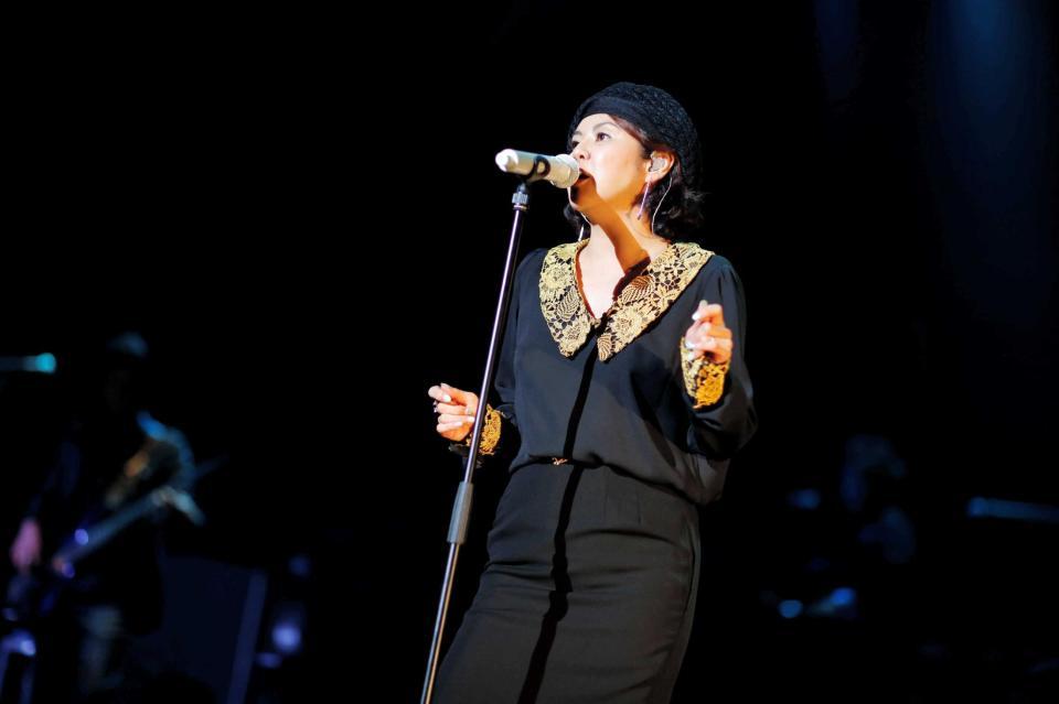 　熱唱するＲＥＢＥＣＣＡのＮＯＫＫＯ＝東京・豊洲ＰＩＴ