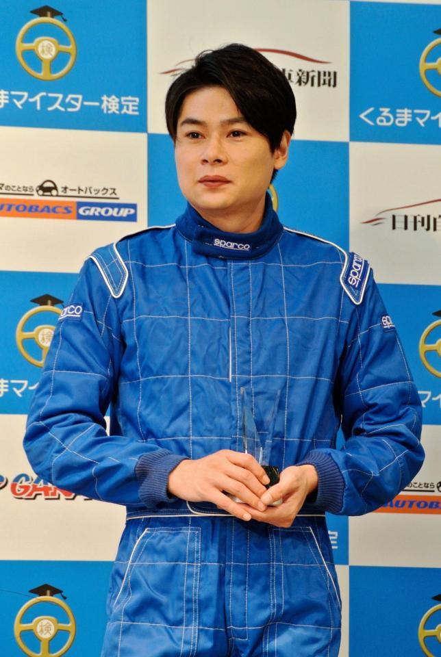 愛車破壊騒動を謝罪した平成ノブシコブシ・吉村崇＝東京・青海