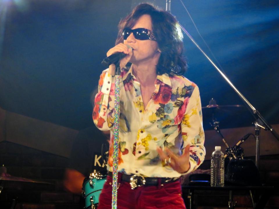 熱唱するダイアモンドユカイ＝東京・下北沢ＧＡＲＤＥＮ