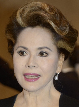 握手が苦手であることを明かしたデヴィ夫人