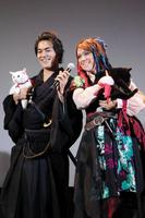 舞台挨拶した北村一輝（左）とＬｉＬｉＣｏ＝東京・シネマート新宿