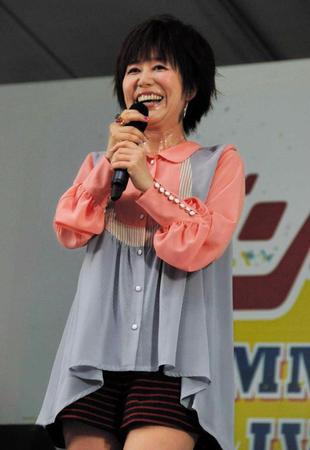 ガンダムサマーライブに出演した米倉千尋