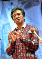 藤圭子さんとは『歌でつながっていたい…』と話す前川清＝東京・品川プリンスホテル　クラブｅＸ（撮影・園田高夫）