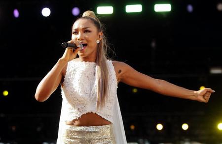 透明感あふれる歌声で会場を魅了したＣｒｙｓｔａｌ　Ｋａｙ＝ヤンマースタジアム長居（撮影・保田叔久）