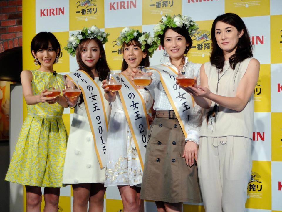 イベントに登場した（左から）光宗薫、小澤かおり（ざわちん）大原かおり、飯田圭織、菅山かおるさん＝東京・渋谷区