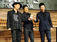 乾杯するＥＸＩＬＥの（左から）ＵＳＡ、ＭＡＴＳＵ、ＭＡＫＩＤＡＩ＝ＡＮＡインターコンチネンタルホテル東京