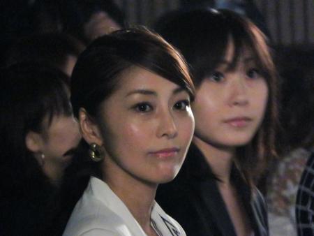 芸能事務所の女社長役を熱演する熊切あさ美＝東京・代々木第二体育館 