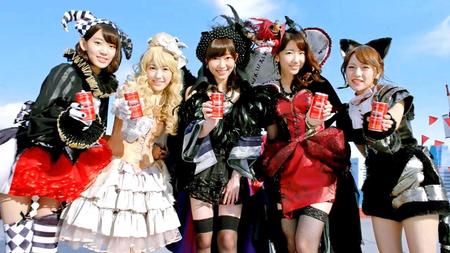 　ハロウィンの仮装で登場したＡＫＢ４８のメンバー