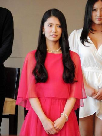 ＡＫＢ卒業後初舞台への意気込みを語った倉持明日香＝東京・渋谷