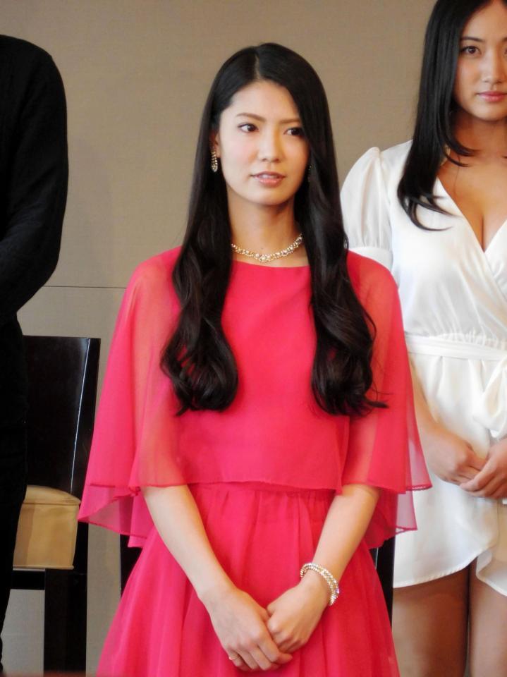 ＡＫＢ卒業後初舞台への意気込みを語った倉持明日香＝東京・渋谷
