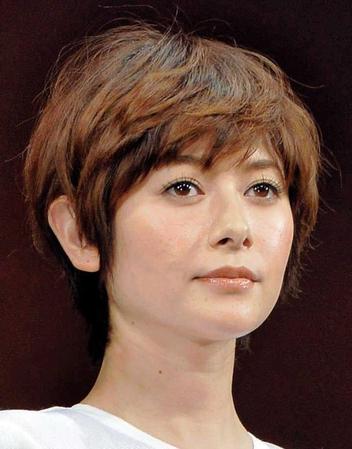 　女優の真木よう子