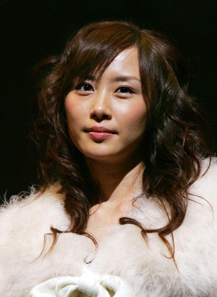 結婚発表以来初めての生放送出演した山口もえ