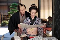 　夫婦を熱演する玉木宏（左）と波瑠