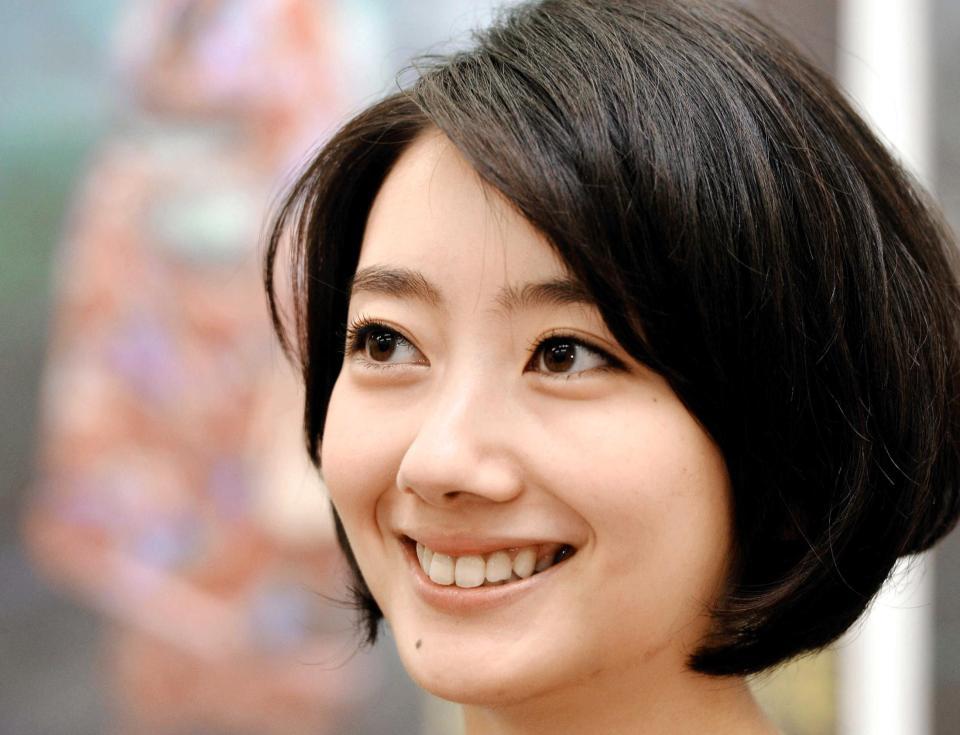 　インタビューに答える波瑠（撮影・村中拓久）