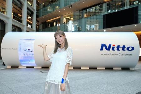 巨大コロコロミュージアムをＰＲする仲里依紗＝東京・丸の内のＫＩＴＴＥ