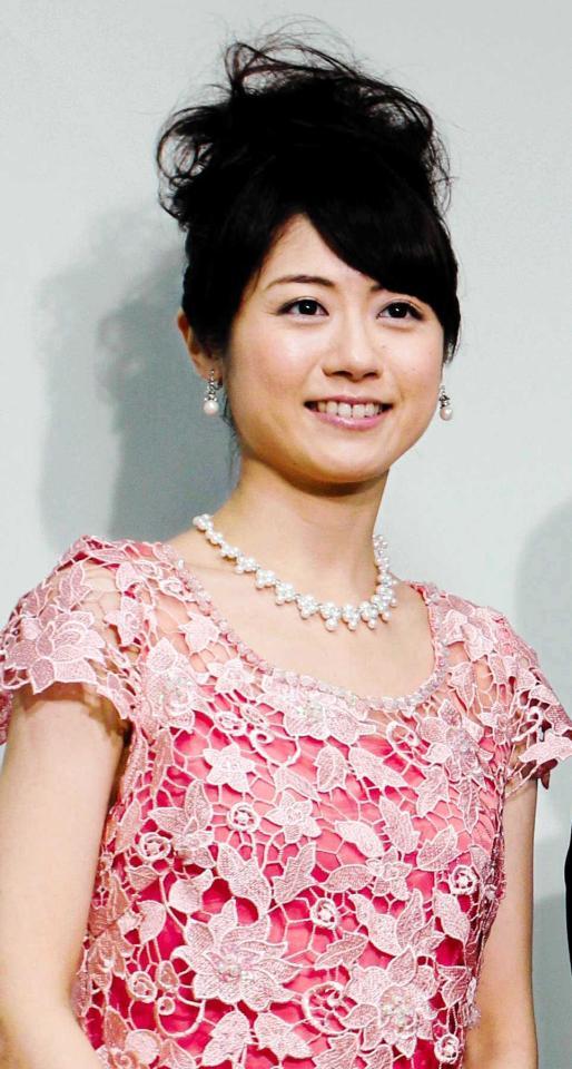 　結婚を発表した松尾依里佳