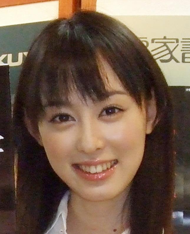 第１子を妊娠した秋山莉奈