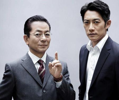 「相棒」の反町隆史（右）と水谷豊