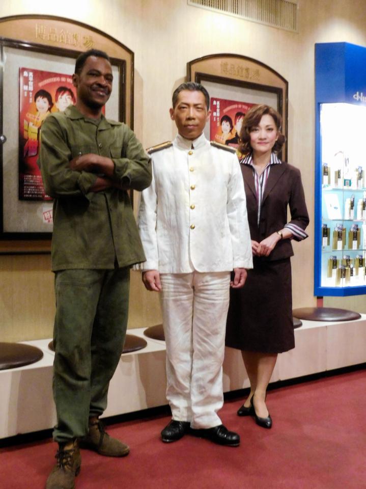 会見を行った（左から）Ｔａｍａｎｇｏ、ＨＩＤＥＢＯＨ、島田歌穂＝東京・博品館劇場