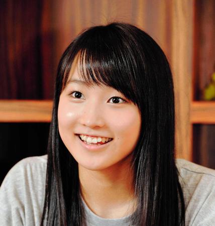 ファンに卒業を報告した鞘師里保