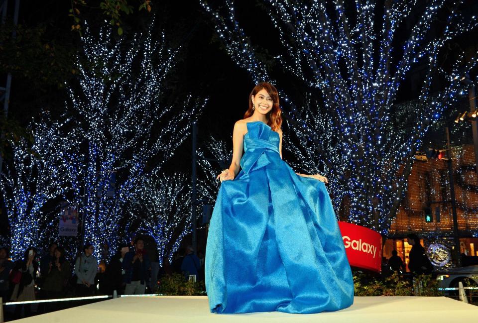 クリスマスイルミネーション点灯式に登場した森星＝六本木ヒルズアリーナ（撮影・三好信也）