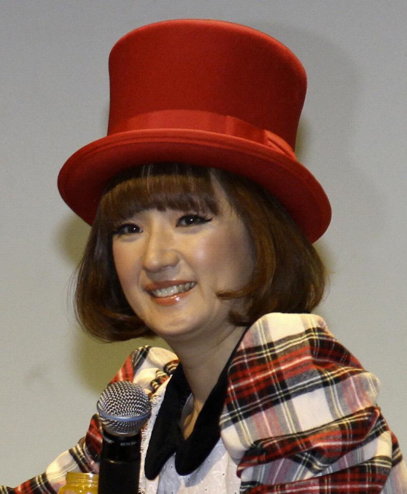 　ＳＮＳ減らしに成功したことを報告した千秋