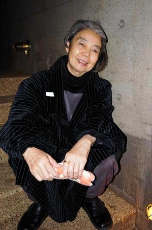 　笑顔で加藤さんの思い出を語った樹木希林＝都内