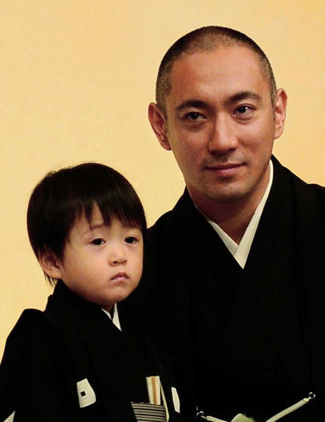 市川海老蔵とお披露目した堀越勸玄君